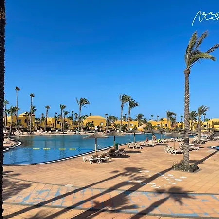 Marella House דירה